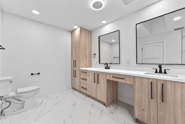 6 Clubhouse Lane, Boynton Beach, FL 33436