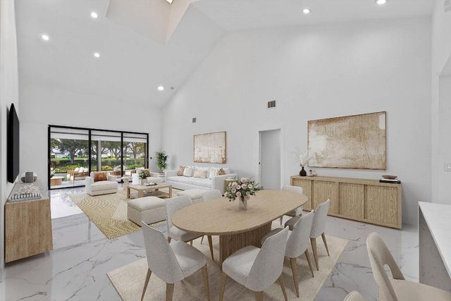 6 Clubhouse Lane, Boynton Beach, FL 33436