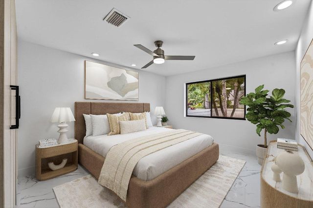 6 Clubhouse Lane, Boynton Beach, FL 33436