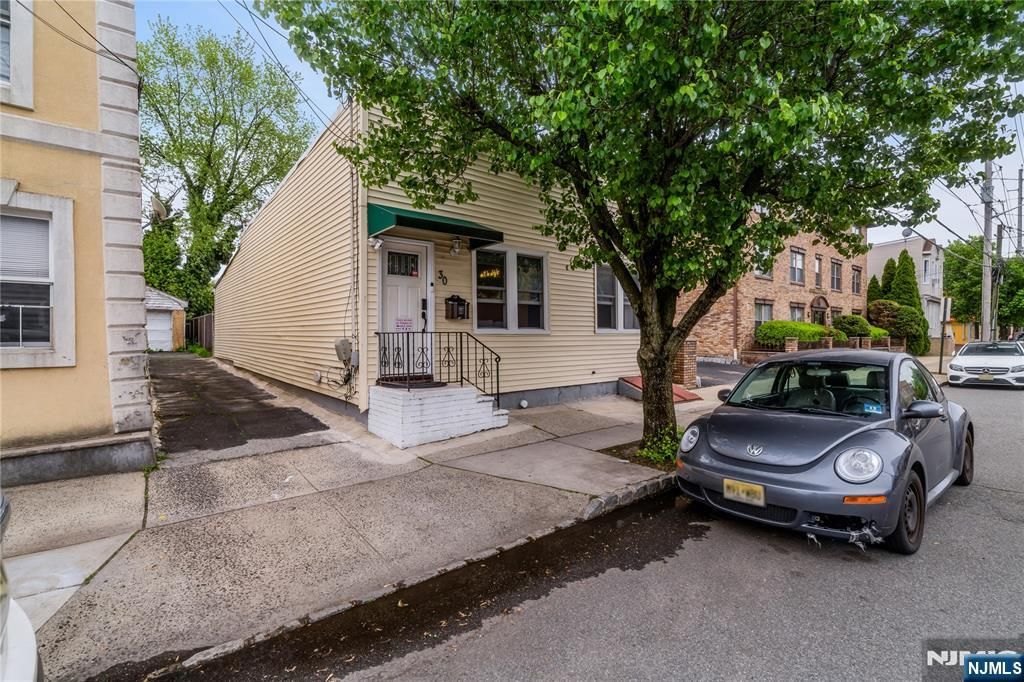 30 Belmont Avenue, Belleville, NJ 07109