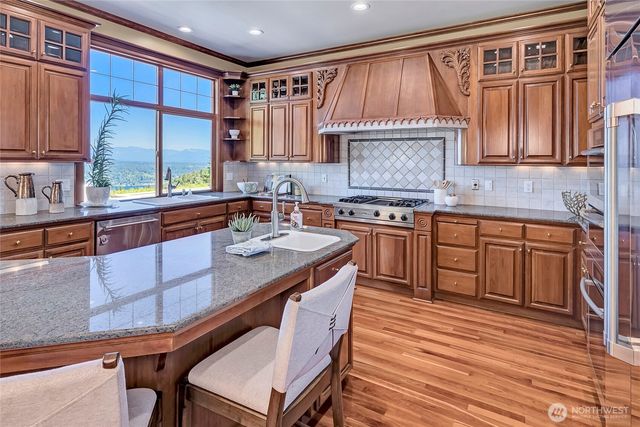 17186 SE 58th Street, Bellevue, WA 98006
