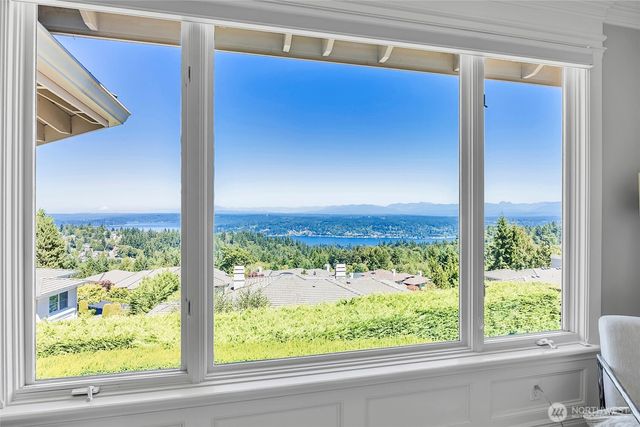 17186 SE 58th Street, Bellevue, WA 98006