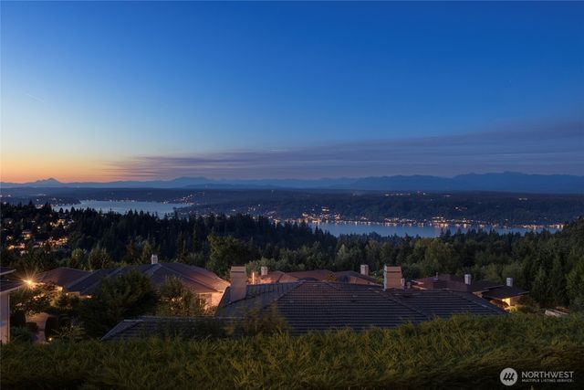 17186 SE 58th Street, Bellevue, WA 98006