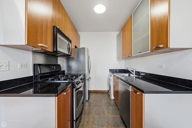 5400 S Harper Avenue 1403, Chicago, IL 60615