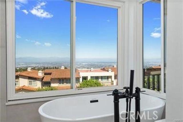15 Hilltop, Rancho Palos Verdes, CA 90275