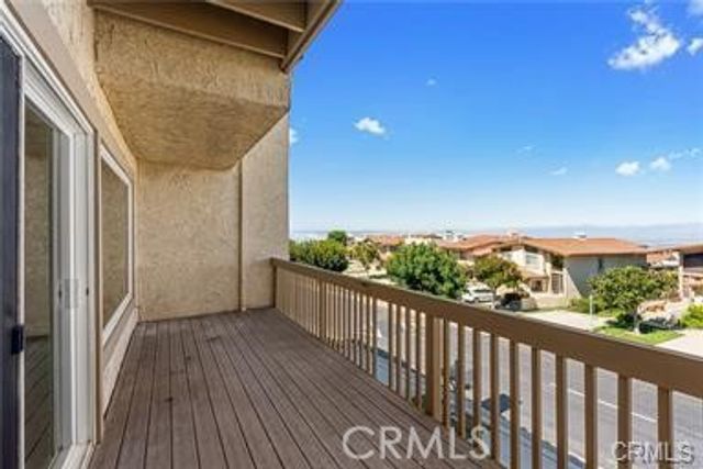 15 Hilltop, Rancho Palos Verdes, CA 90275