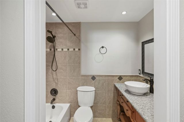 1637 Dell Oak Drive, Garland, TX 75040