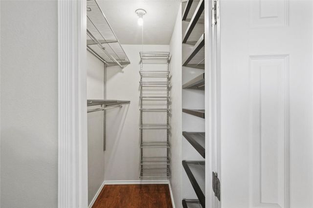 1637 Dell Oak Drive, Garland, TX 75040