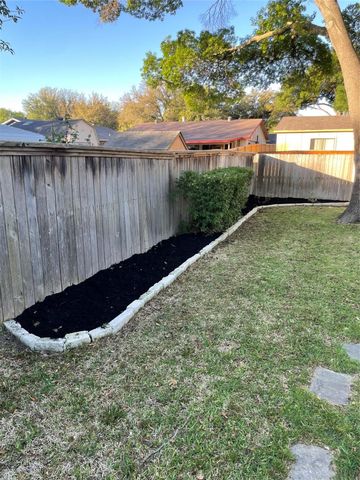 1637 Dell Oak Drive, Garland, TX 75040