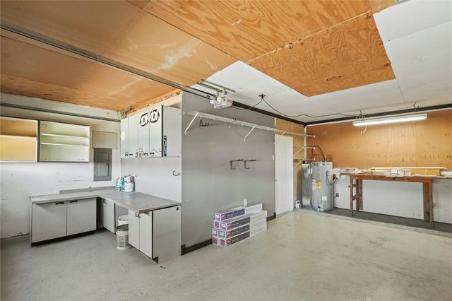1637 Dell Oak Drive, Garland, TX 75040