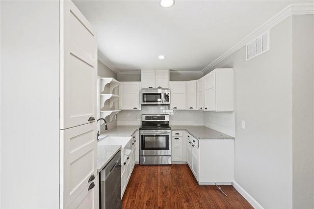 1637 Dell Oak Drive, Garland, TX 75040