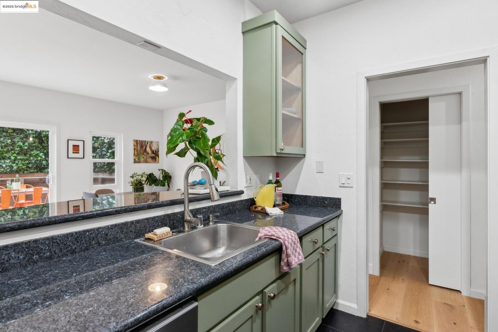 property-img
