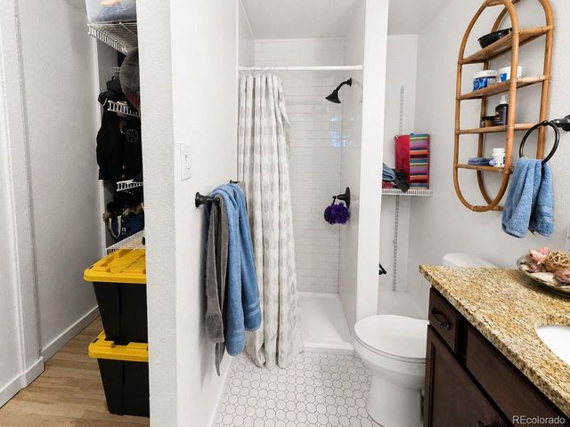 2325 S Linden Ct 300, Denver, CO 80222