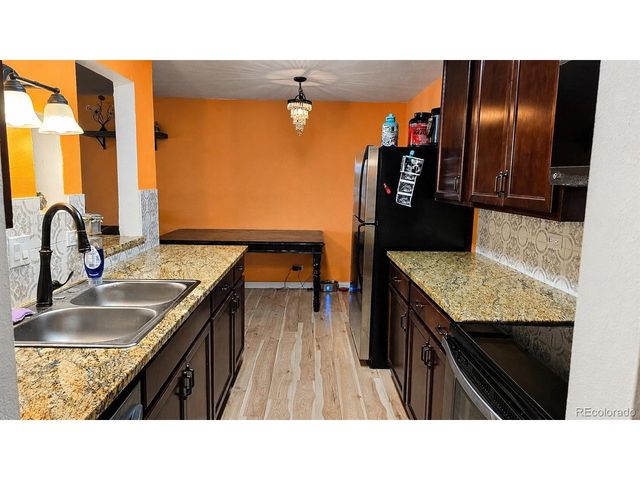 2325 S Linden Ct 300, Denver, CO 80222