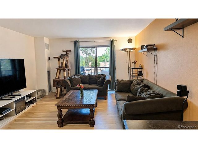 2325 S Linden Ct 300, Denver, CO 80222