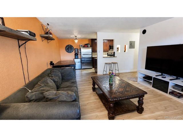 2325 S Linden Ct 300, Denver, CO 80222