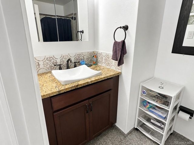 2325 S Linden Ct 300, Denver, CO 80222
