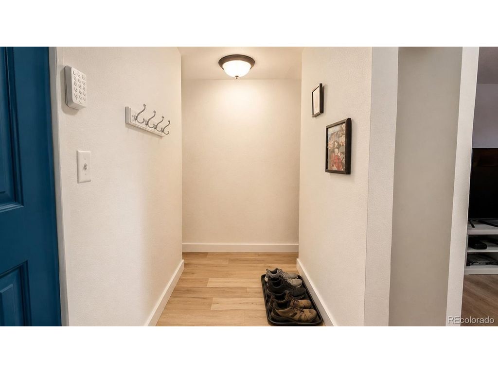 2325 S Linden Ct 300, Denver, CO 80222