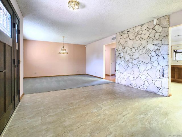 625 VAN HORN RD, El Cajon, CA 92019