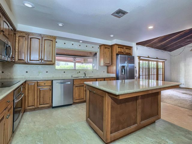 625 VAN HORN RD, El Cajon, CA 92019