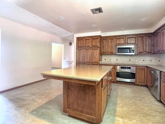625 VAN HORN RD, El Cajon, CA 92019