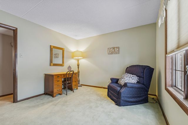 7930 W Lakeview Court 1B, Palos Heights, IL 60463