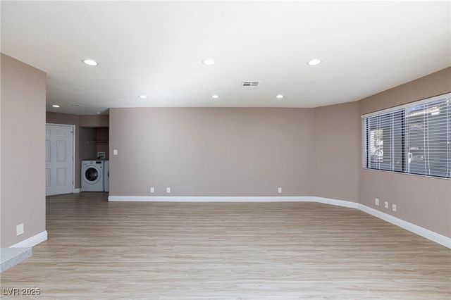 5058 South Rainbow Boulevard 102, Las Vegas, NV 89118