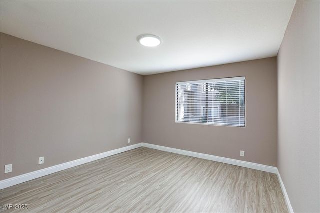 5058 South Rainbow Boulevard 102, Las Vegas, NV 89118