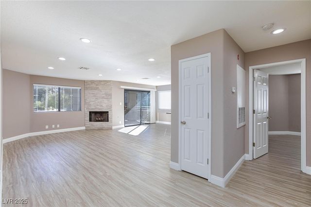 5058 South Rainbow Boulevard 102, Las Vegas, NV 89118