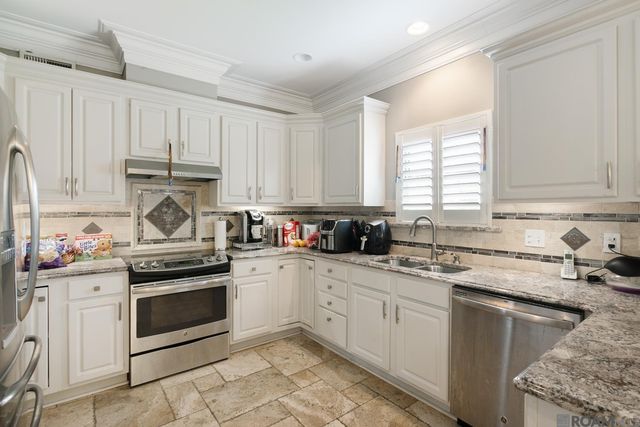 18249 Manchac Place Dr, Prairieville, LA 70769