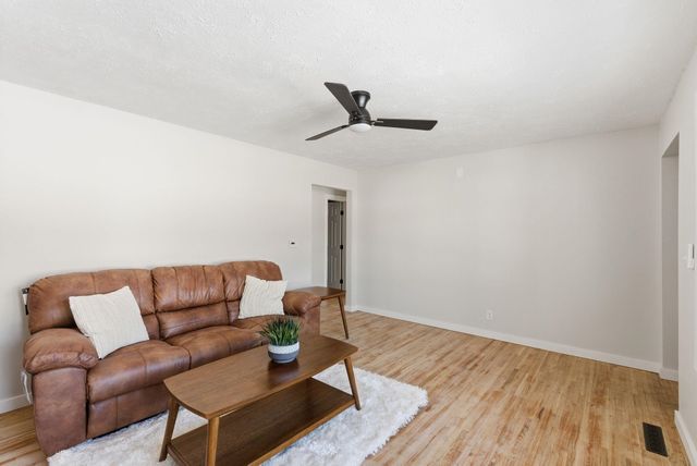 316 S Turkle, Haysville, KS 67060