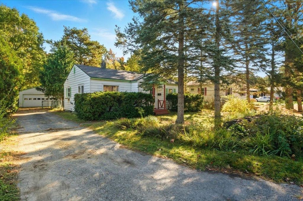 36 Peterson Terrace, South Burlington, VT 05403