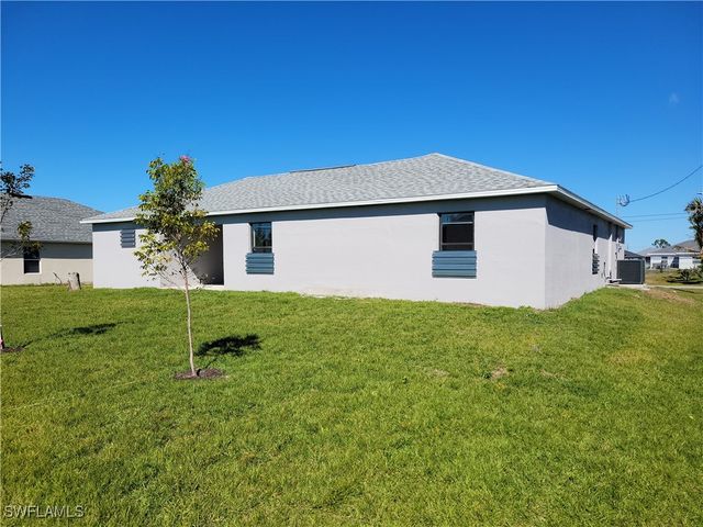 2828 SW 2nd LN, Cape Coral, FL 33991