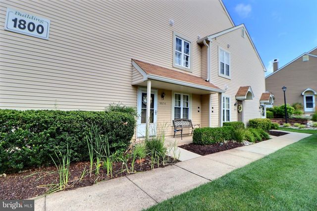 1807-A SEDGEFIELD DR, Mount Laurel, NJ 08054