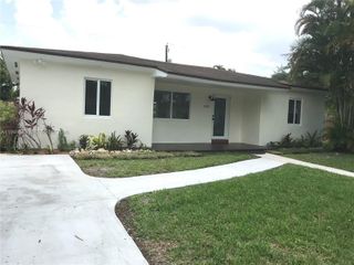 6851 SW 48th Ter, Miami, FL 33155
