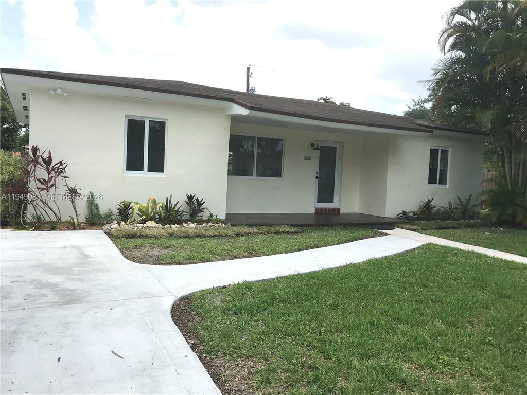 6851 SW 48th Ter, Miami, FL 33155
