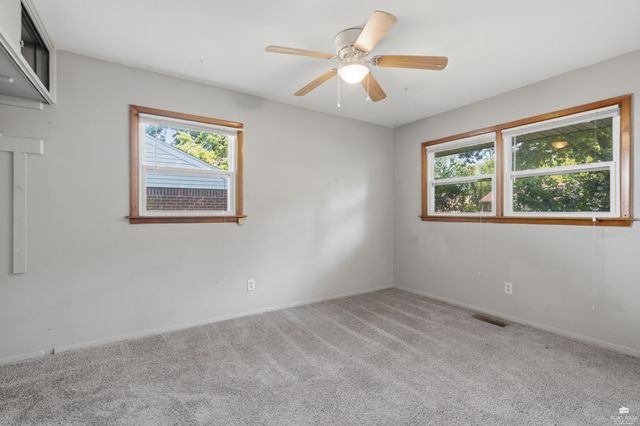 2038 College View, Manhattan, KS 66502