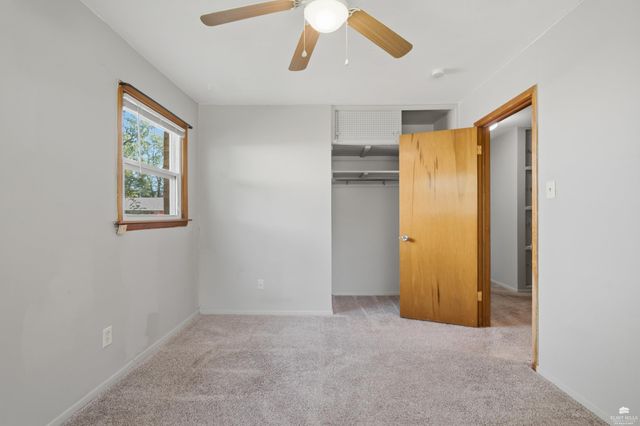 2038 College View, Manhattan, KS 66502