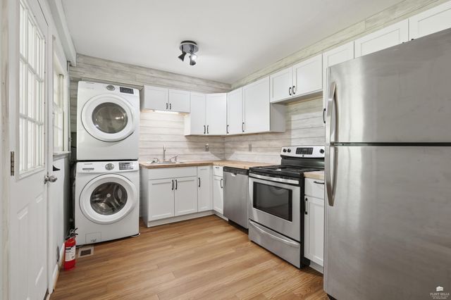 2038 College View, Manhattan, KS 66502