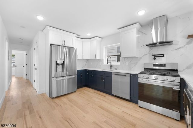 11 S 17Th St, East Orange City, NJ 07018