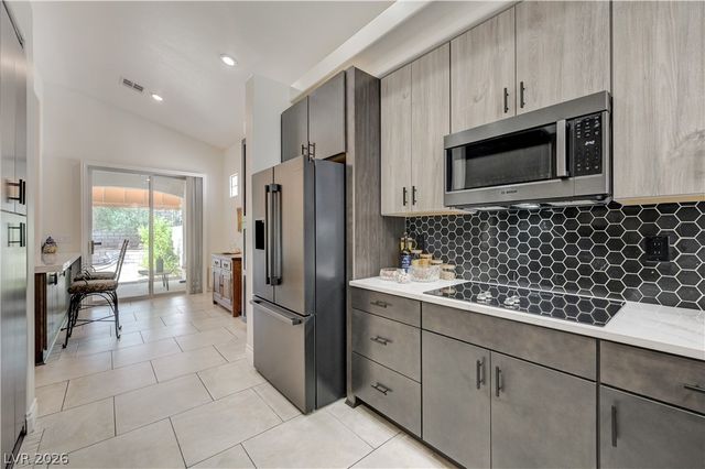 457 Indigo Springs Street, Henderson, NV 89014