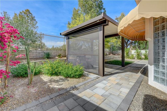 457 Indigo Springs Street, Henderson, NV 89014