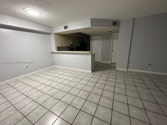 8600 SW 212th St 105, Cutler Bay, FL 33189