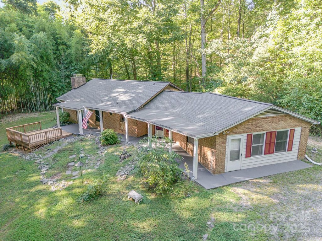 5733 Simpson Road, Charlotte, NC 28216