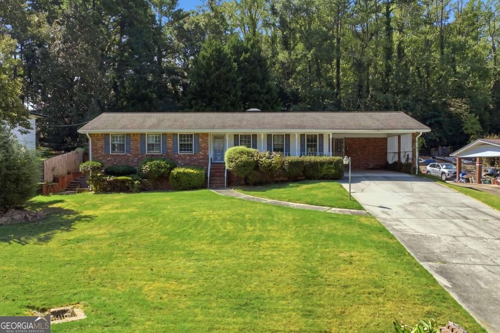 2710 Tanglewood Trail, Atlanta, GA 30344 — exterior
