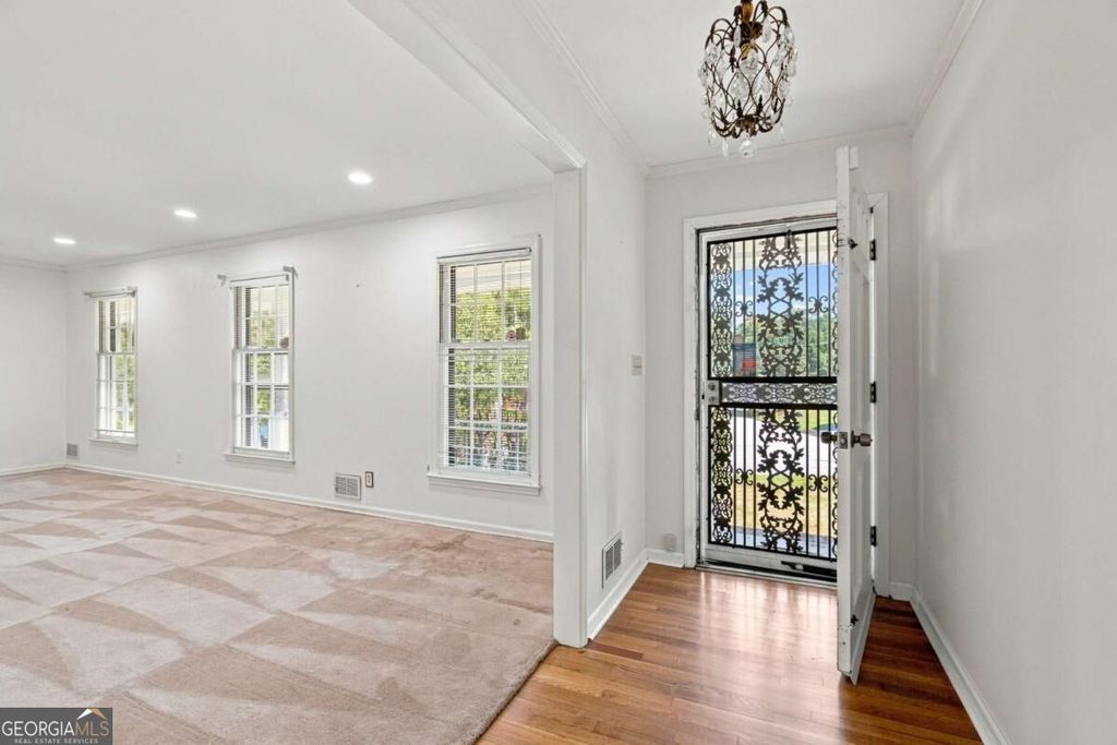 2710 Tanglewood Trail, Atlanta, GA 30344 — photo 5