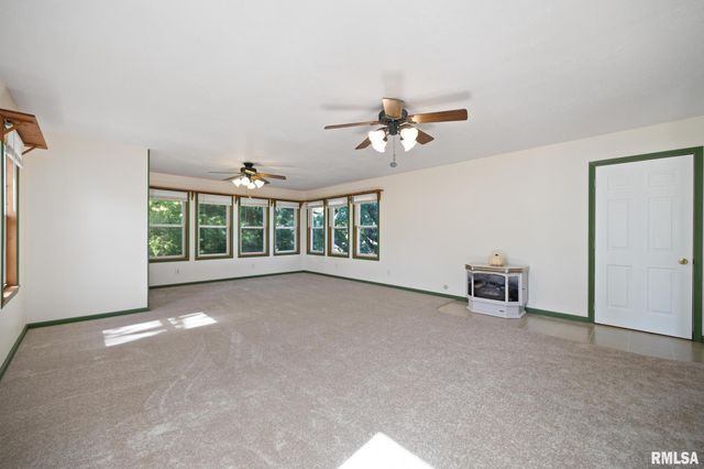 125 DEVRON Circle, East Peoria, IL 61611