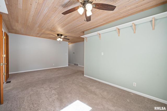 125 DEVRON Circle, East Peoria, IL 61611