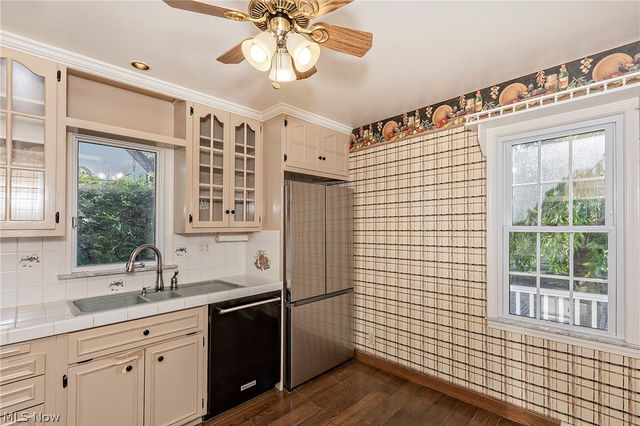 1016 Lander Road, Highland Heights, OH 44143
