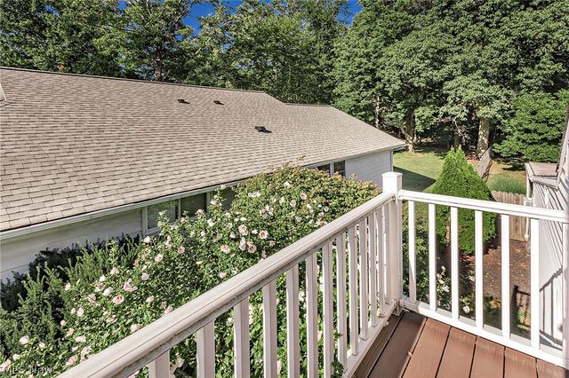 1016 Lander Road, Highland Heights, OH 44143